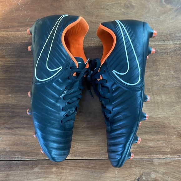 Nike Lacrosse Shoes - Picture 4 of 8